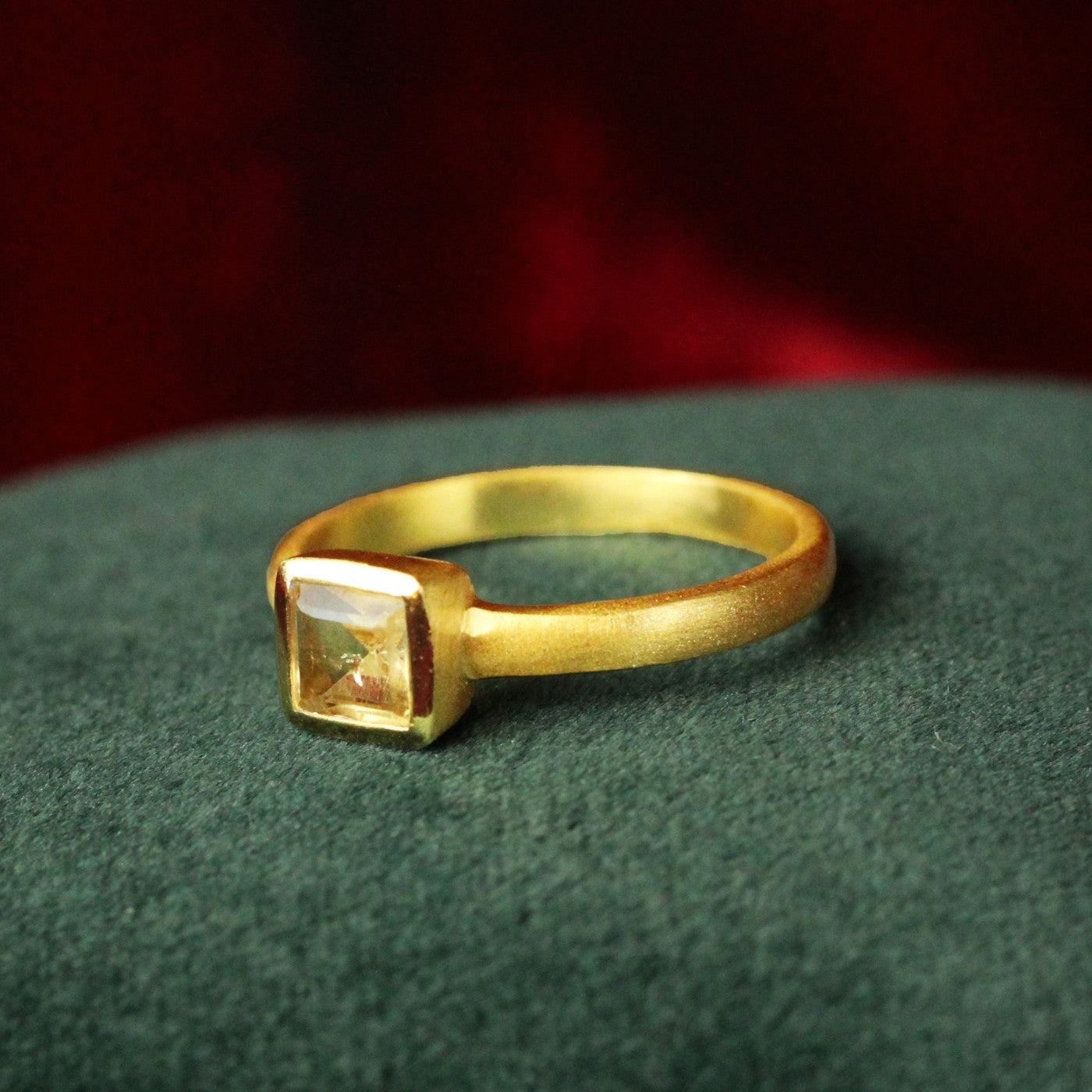 Bague en Citrine carré