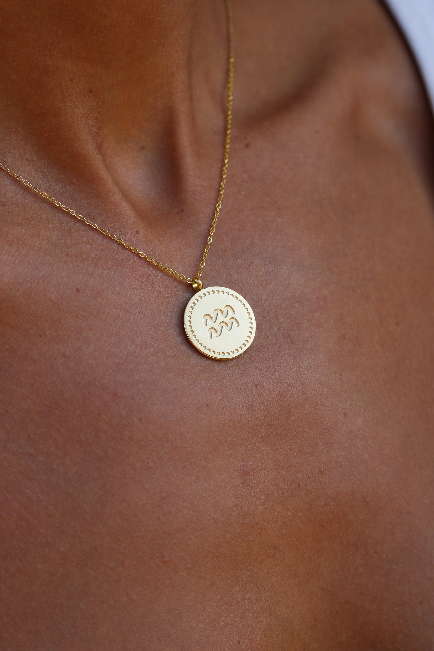 Collier astrologique Verseau